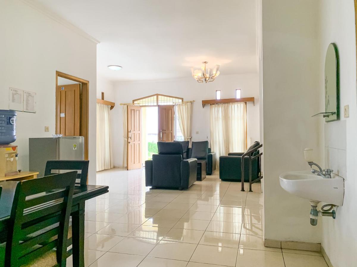 Beranda Istirahat Villa 4Br At Galaxy Resort Puncak Cikundul Ngoại thất bức ảnh