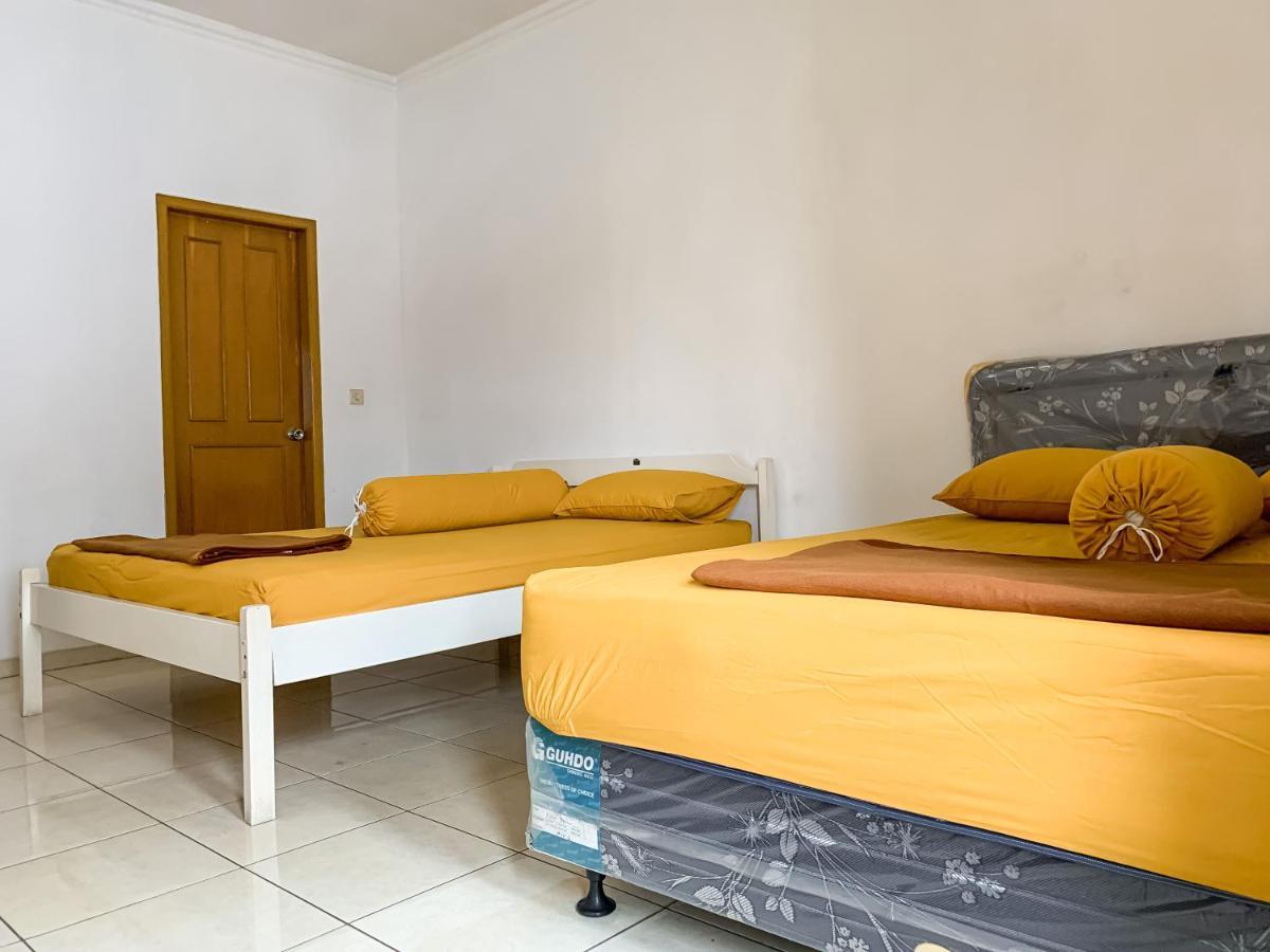 Beranda Istirahat Villa 4Br At Galaxy Resort Puncak Cikundul Ngoại thất bức ảnh
